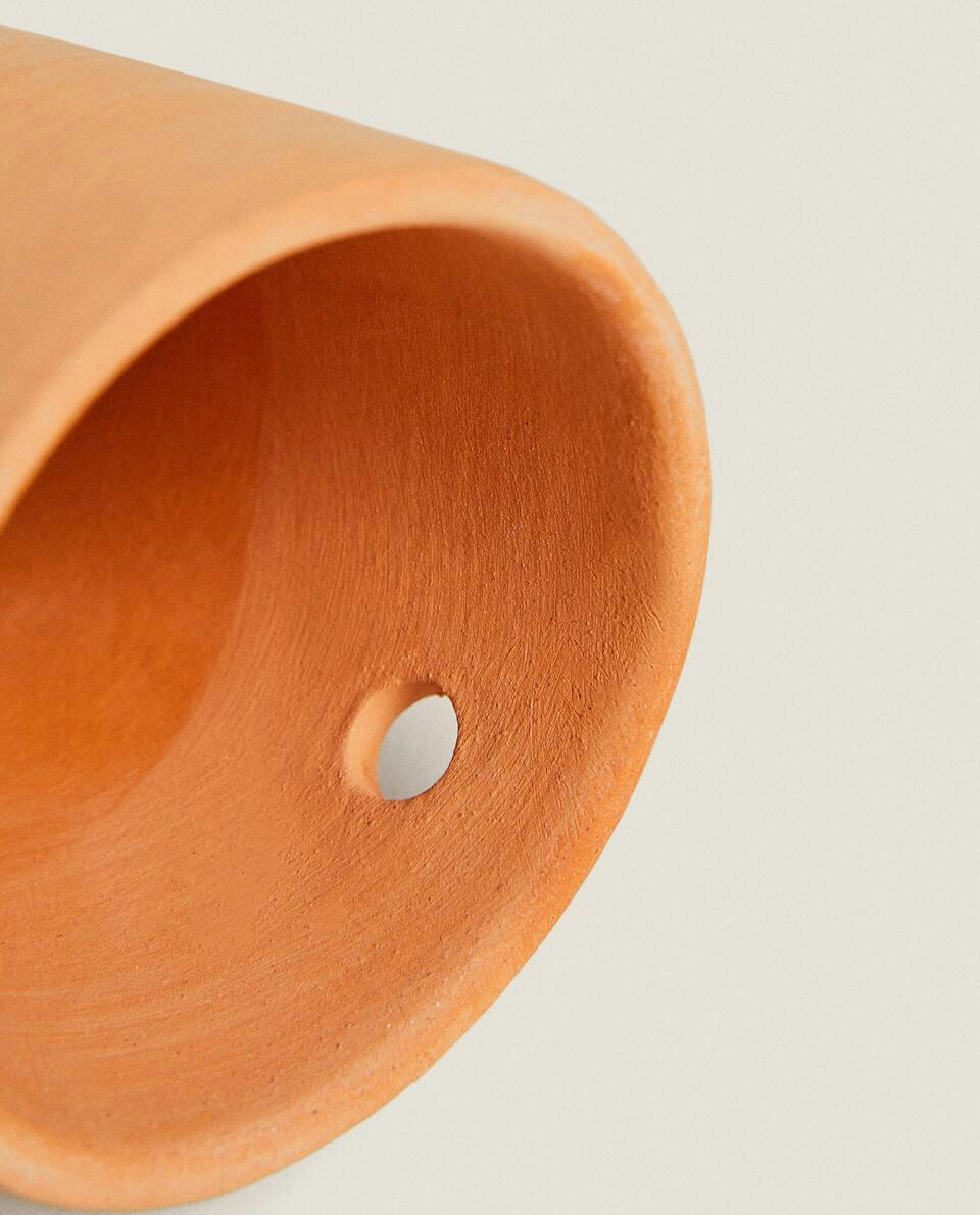 TERRACOTTA WATERING ACCESSORY