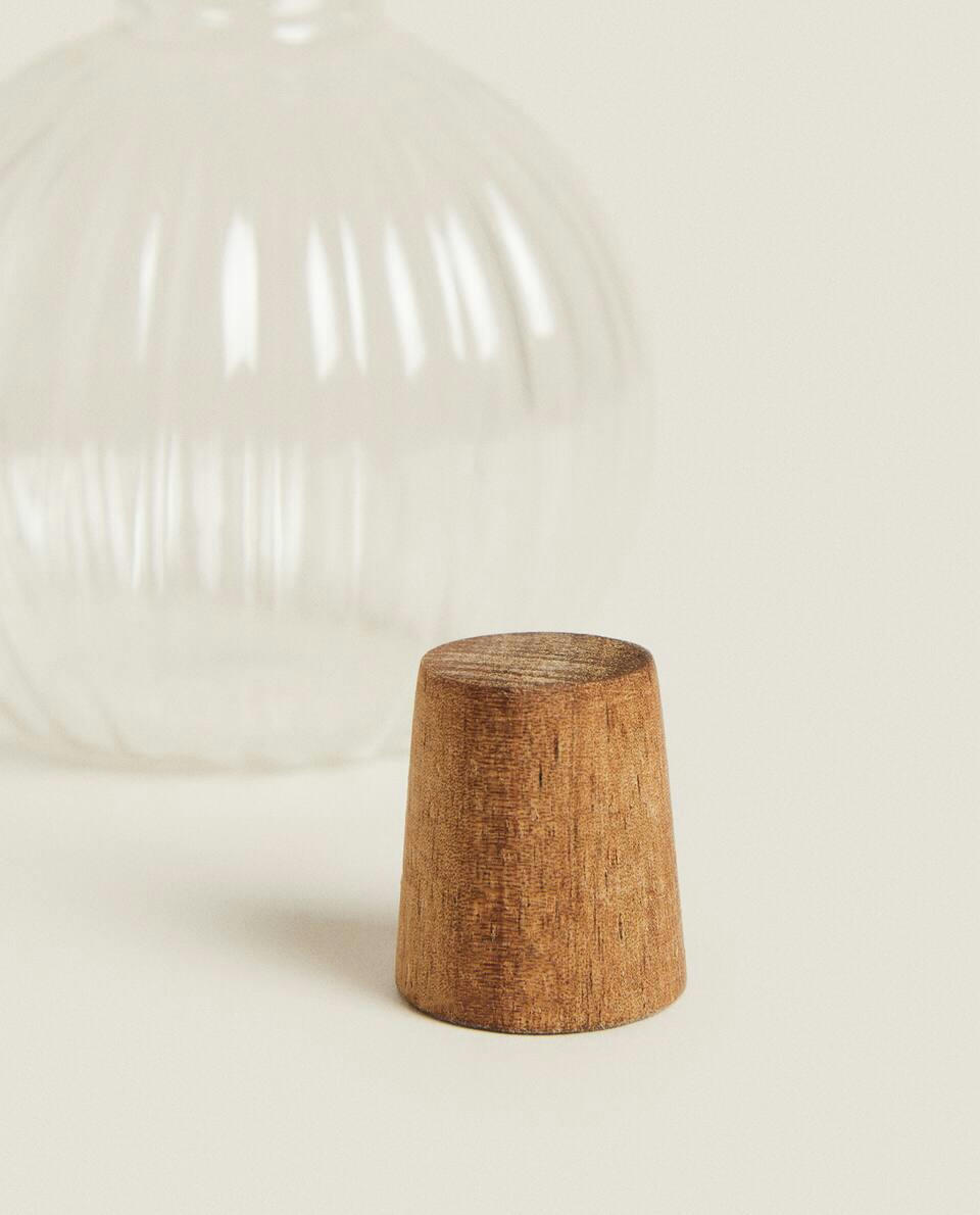 BOSOSILICATE GLASS AND WOOD CRUET SET