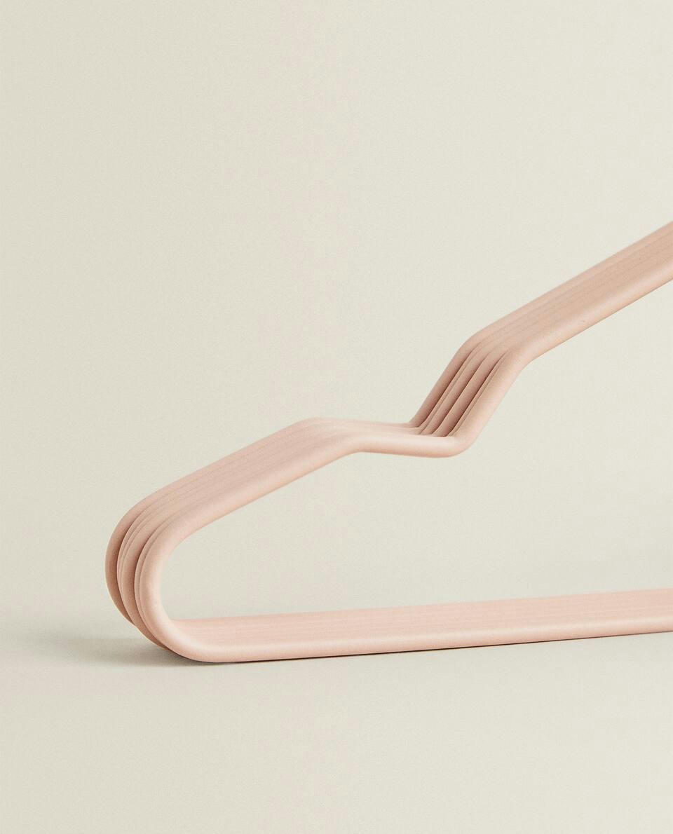 RUBBERISED BABY HANGER (PACK OF 6)