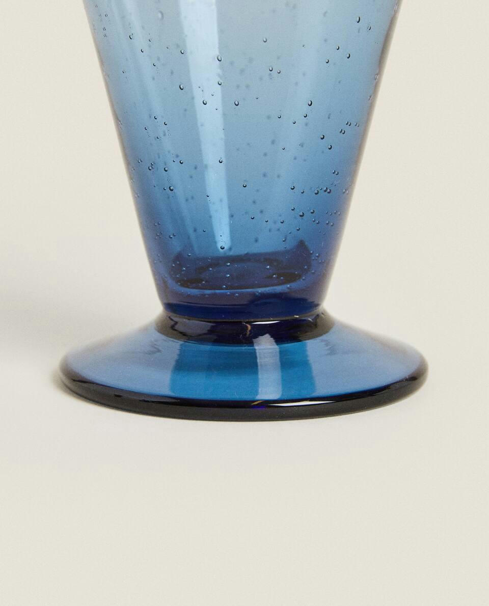 SMALL GLASS WITH BUBBLES