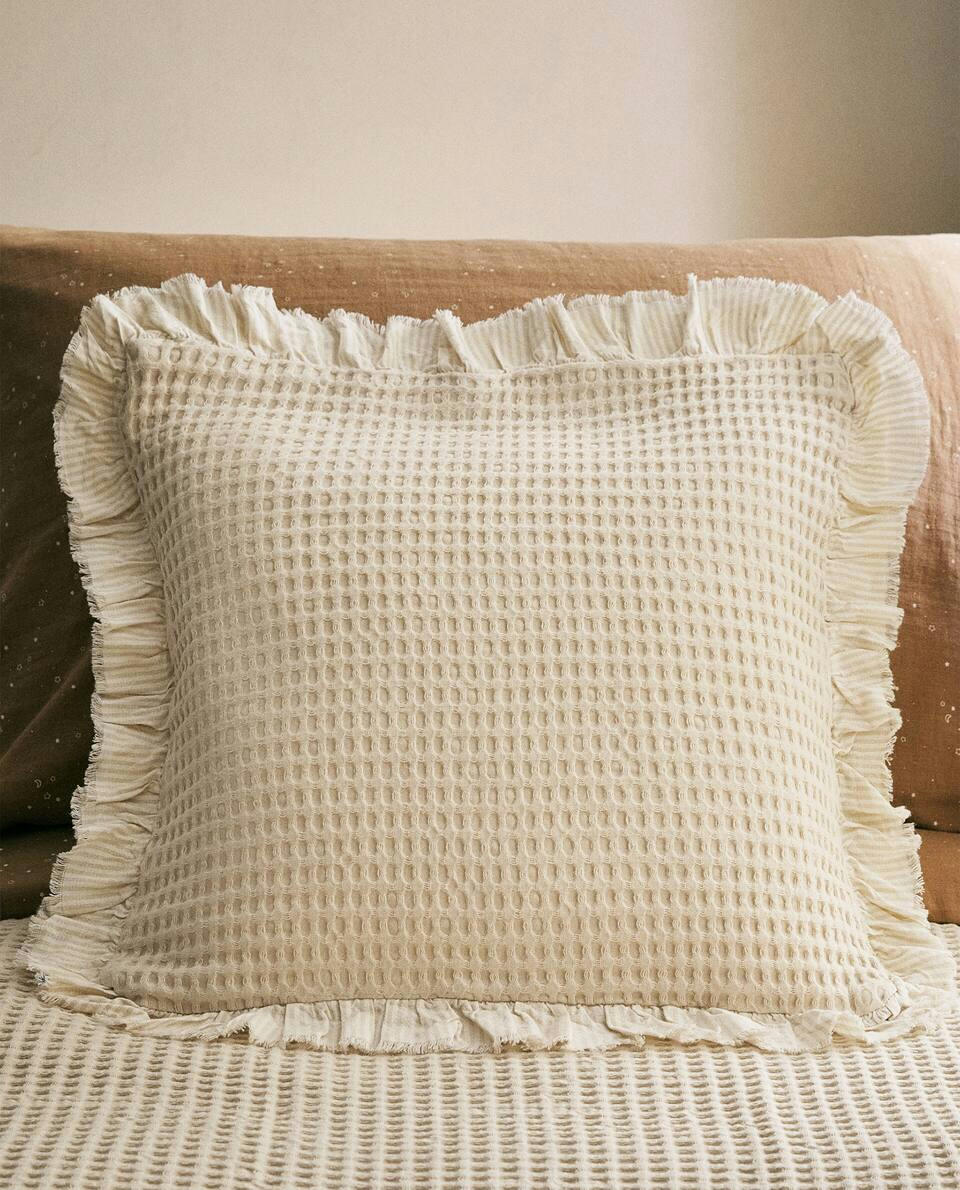 WAFFLE-KNIT CUSHION COVER