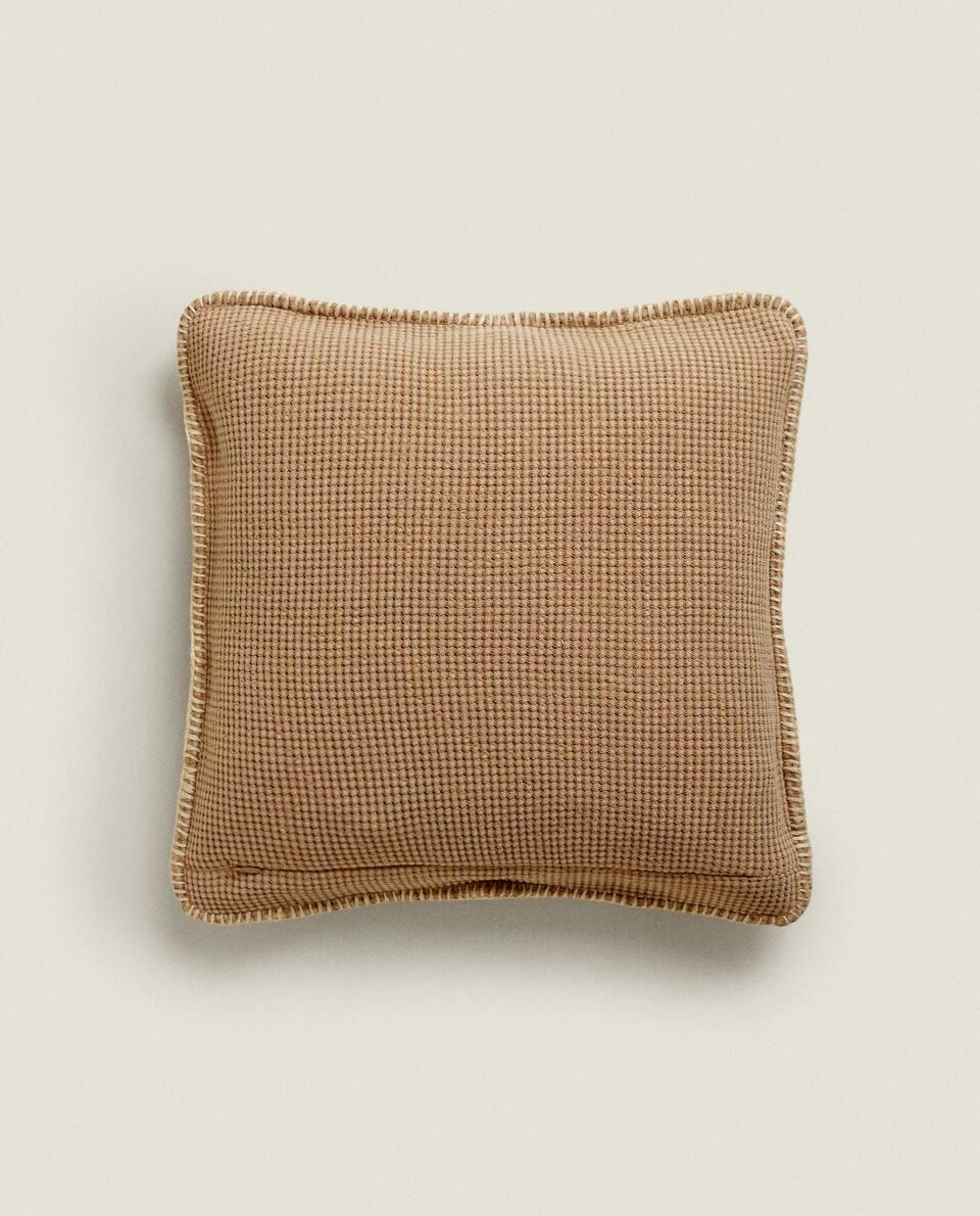 TEXTURED WAFFLE-KNIT CUSHION COVER