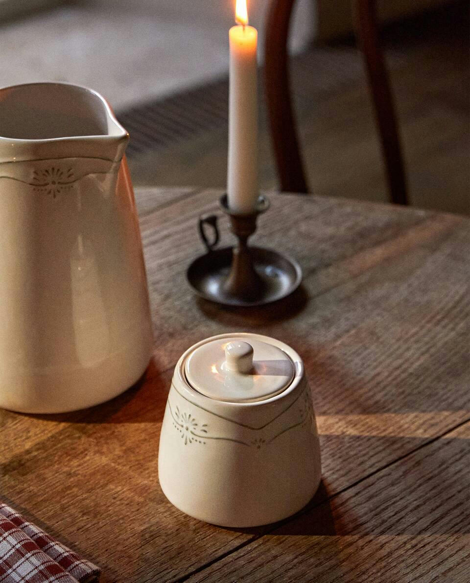 EARTHENWARE SUGAR BOWL WITH RAISED CHRISTMAS DESIGN