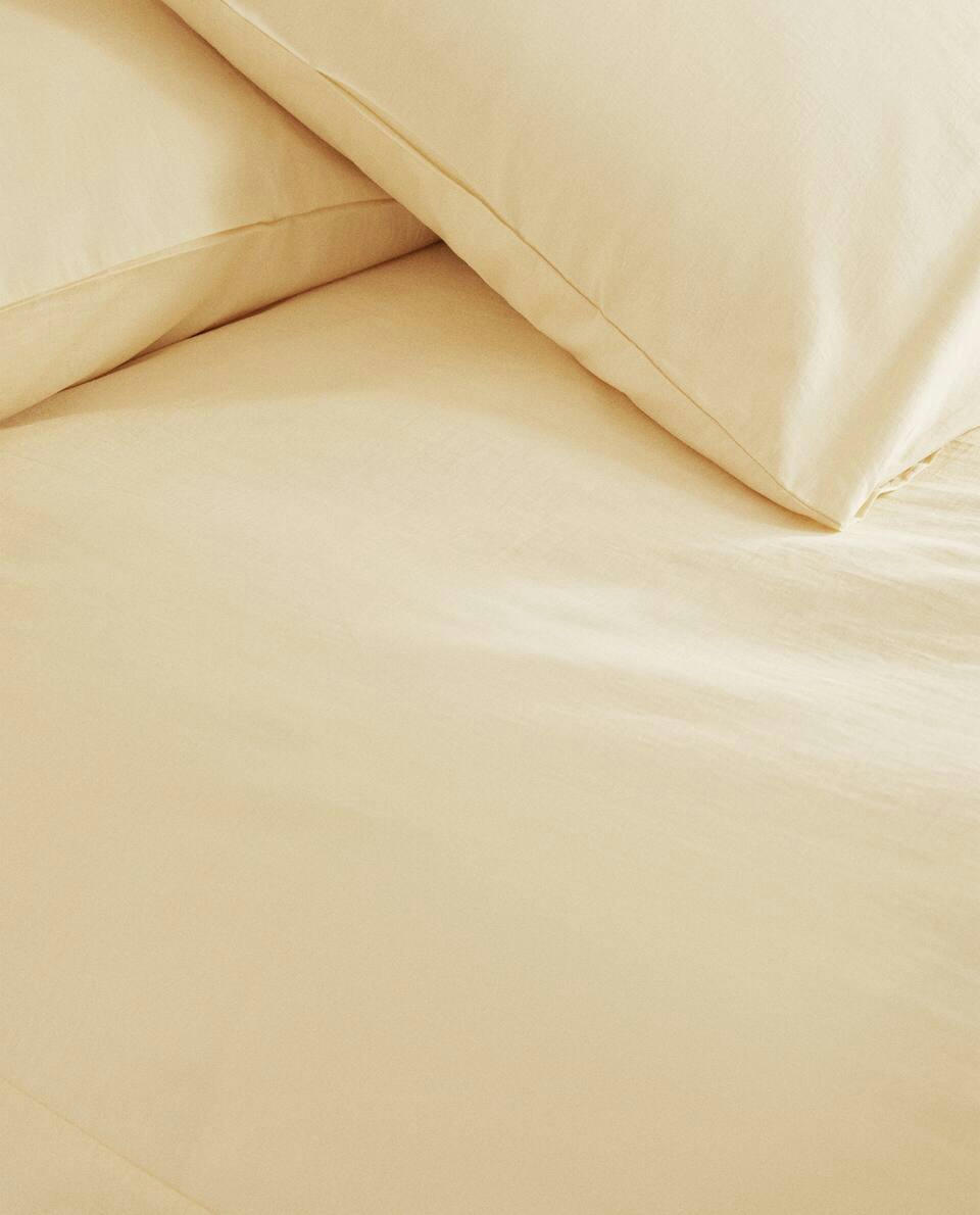 PLAIN-COLOURED DUVET COVER