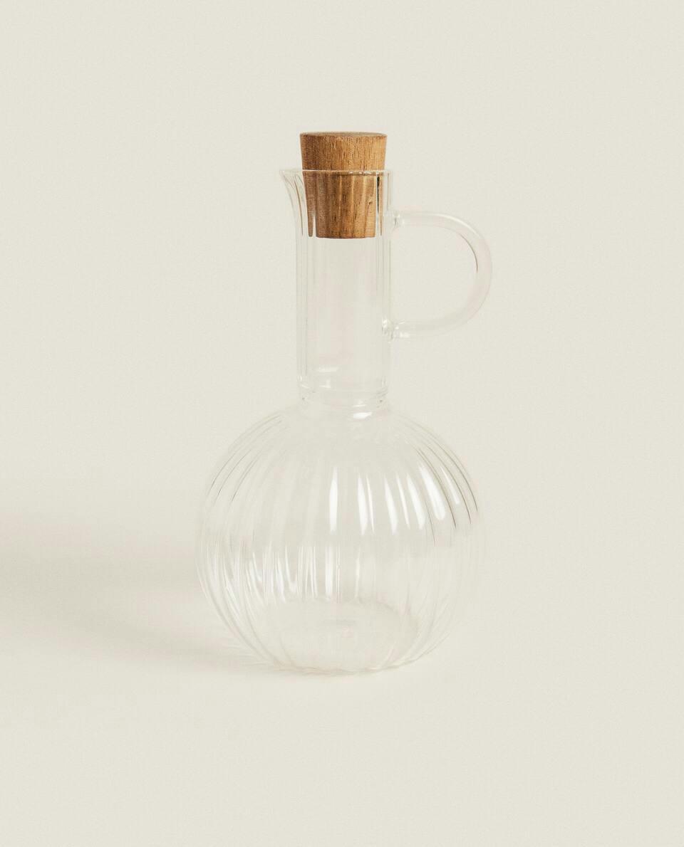 BOSOSILICATE GLASS AND WOOD CRUET SET