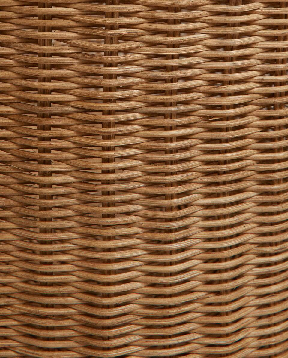 RATTAN BASKETS WITH FOLD-OVER EDGE