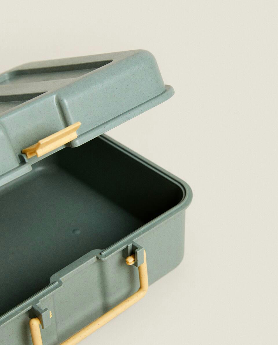 BRIEFCASE WITH HANDLE