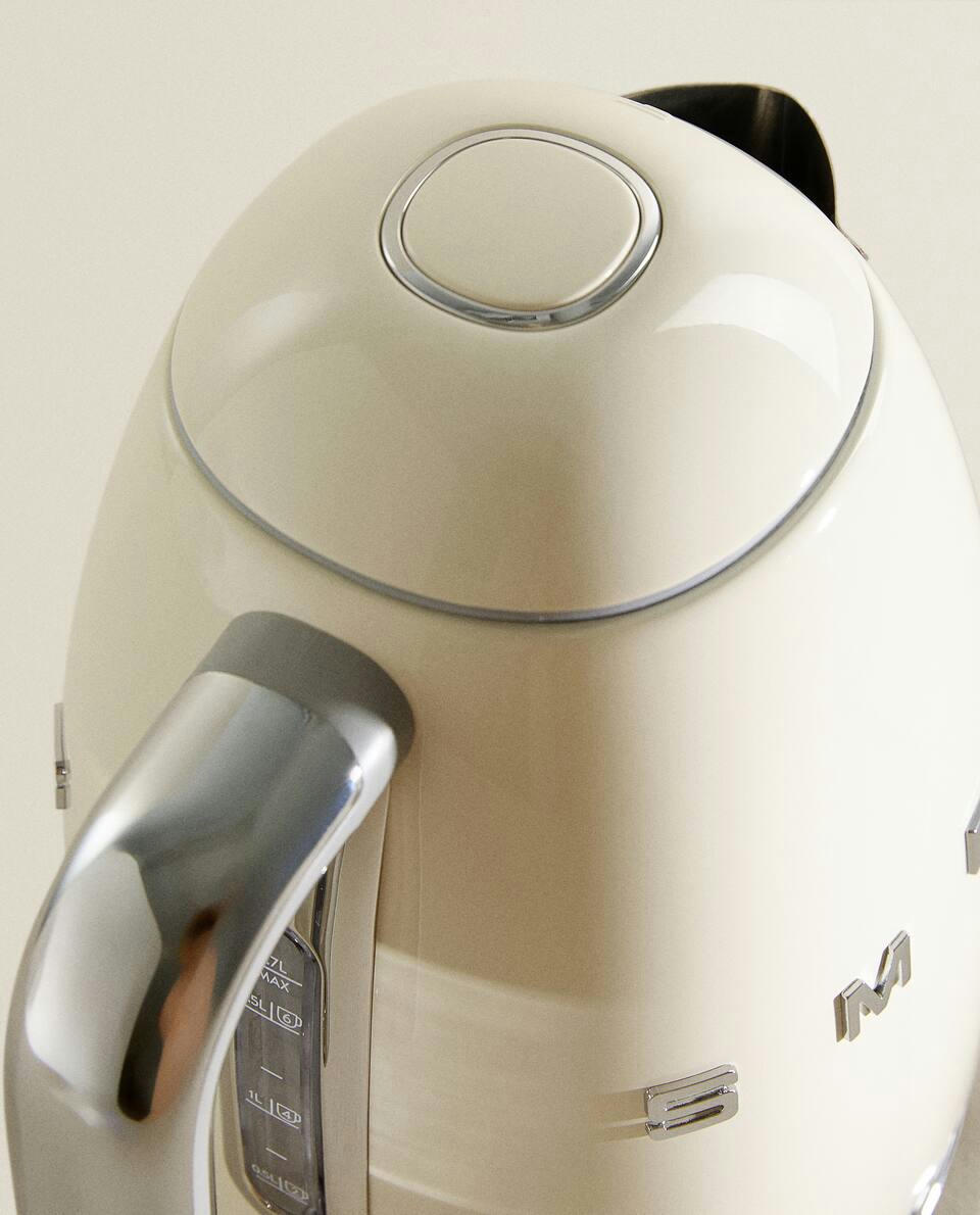 SMEG KETTLE