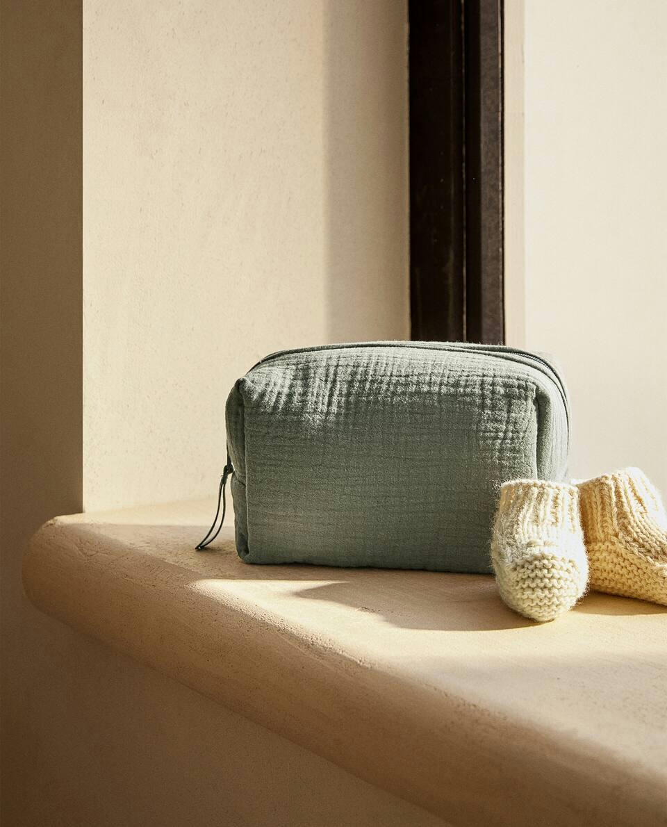 CHILDREN’S SMALL COTTON MUSLIN TOILETRY BAG
