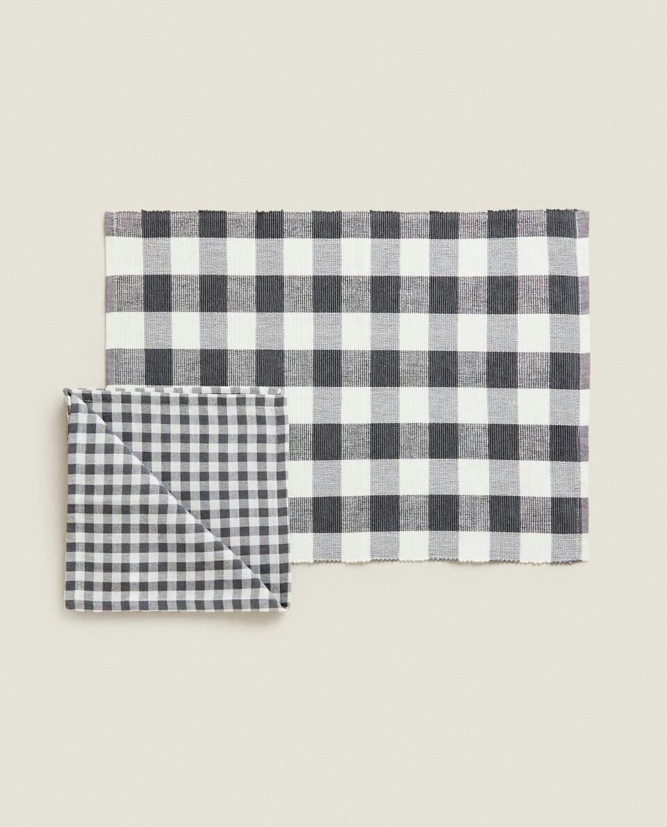GINGHAM CHECK PLACEMAT AND NAPKIN