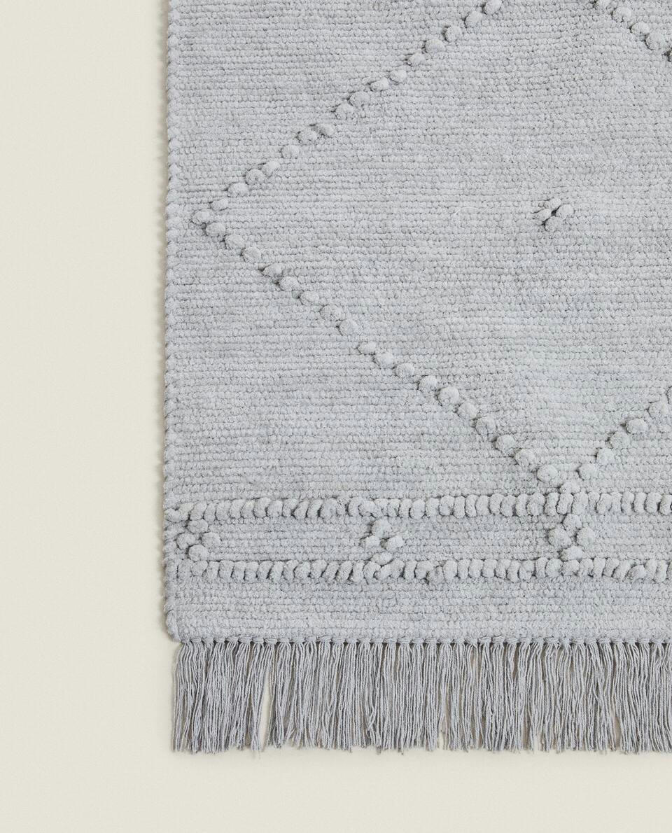 KIDS’ DIAMOND CHENILLE RUG WITH FRINGING