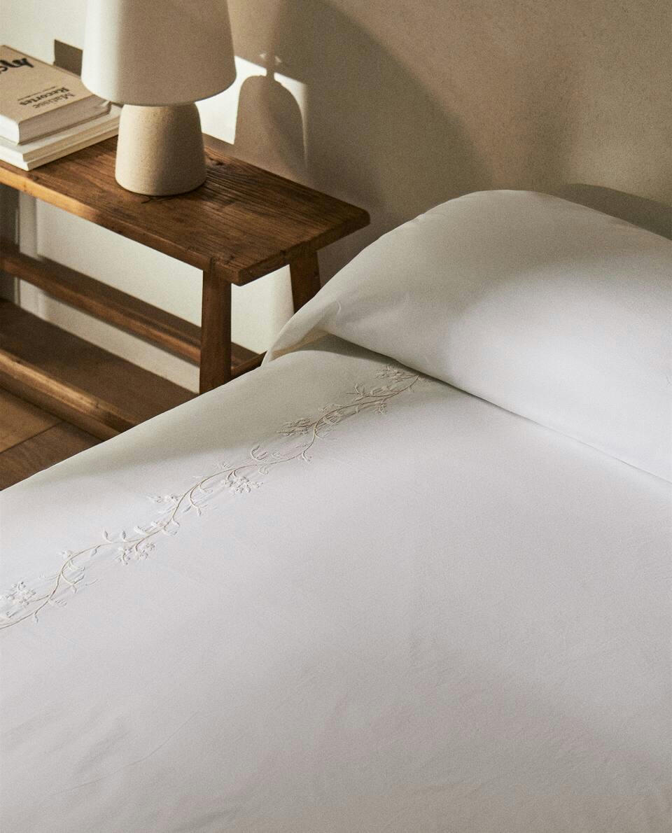 FLORAL EMBROIDERY DUVET COVER