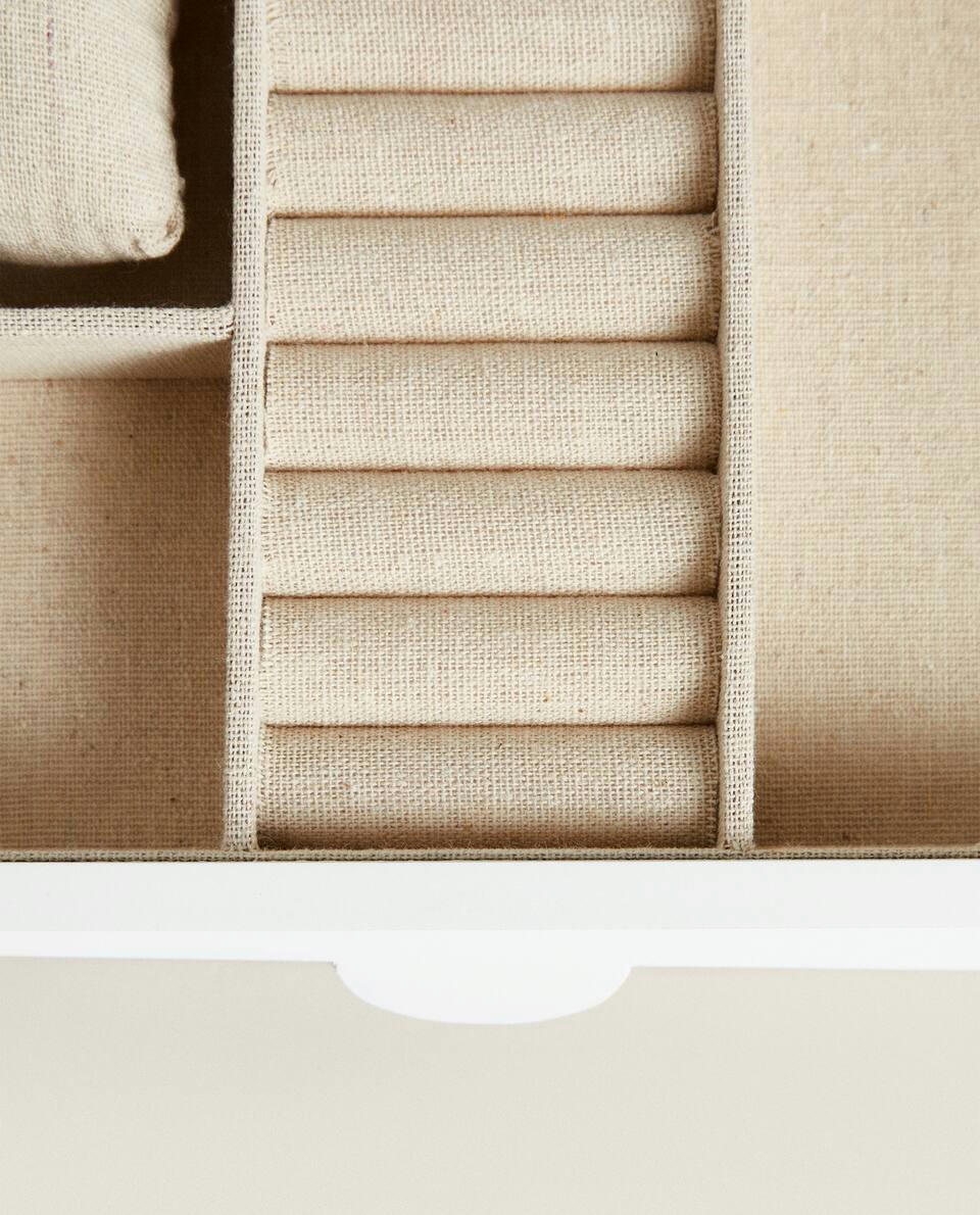 LACQUERED JEWELLERY BOX WITH DRAWER