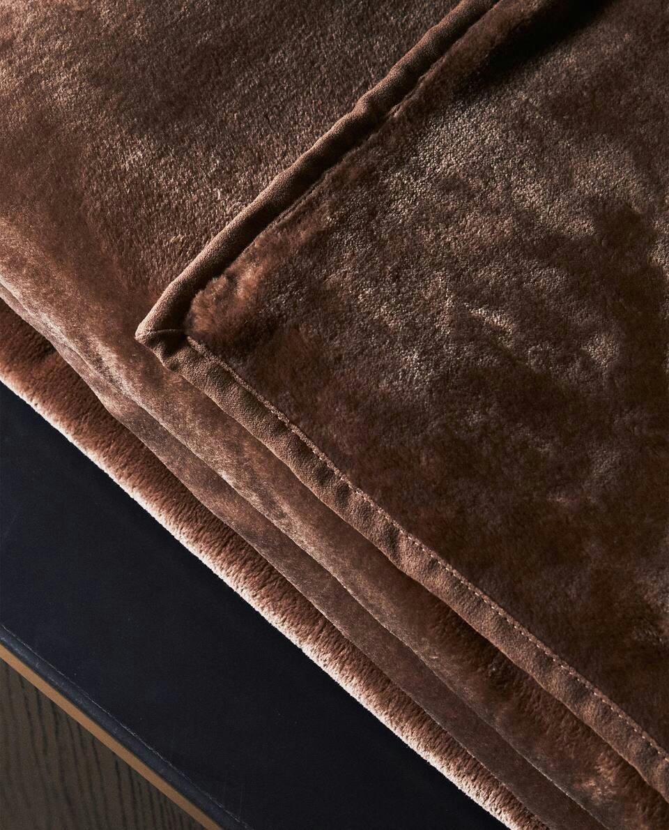 SHORT FAUX FUR FLEECE BLANKET