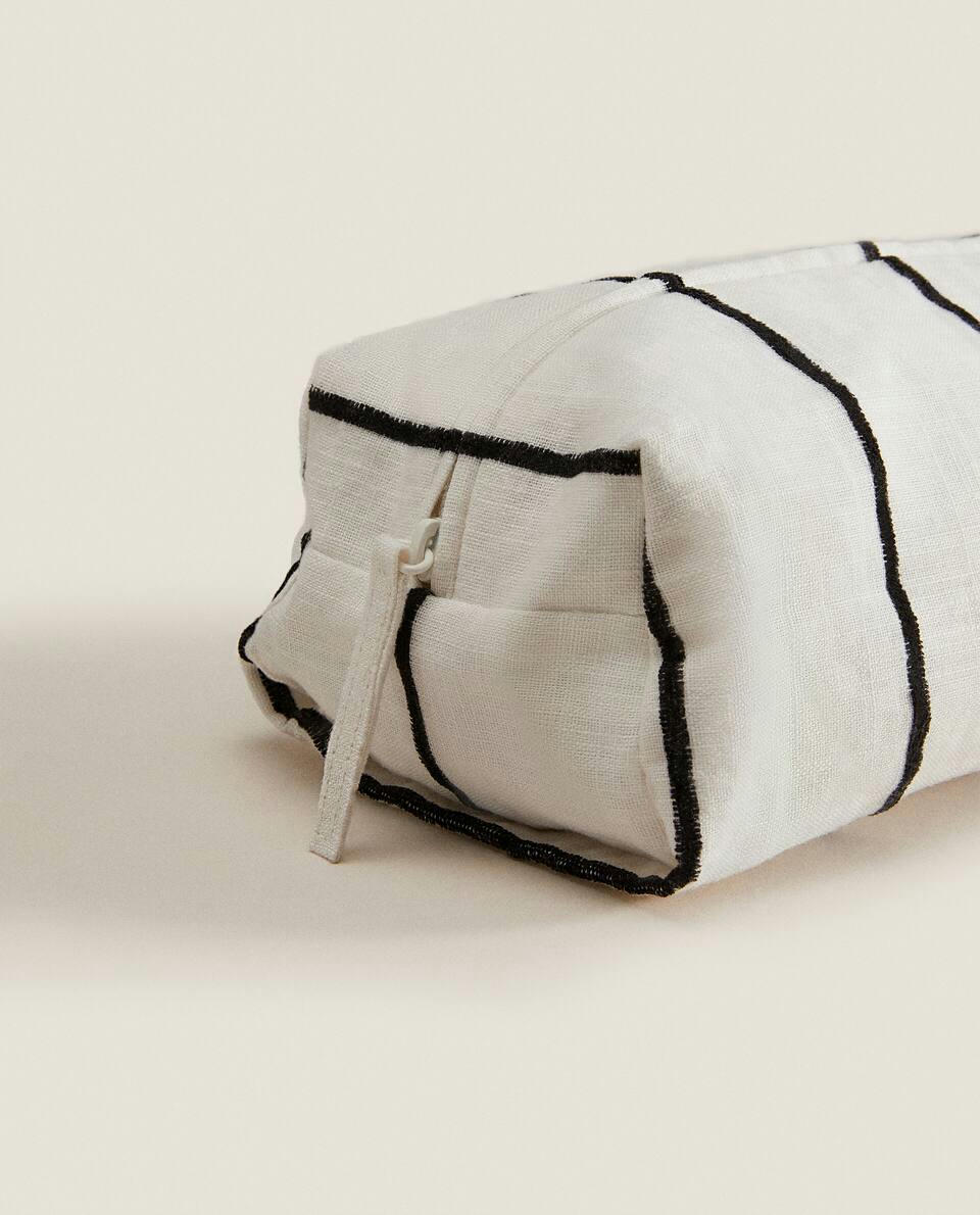 STRIPED FABRIC TOILETRY BAG
