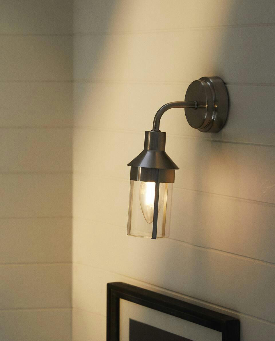 ALUMINIUM WALL APPLIQUé