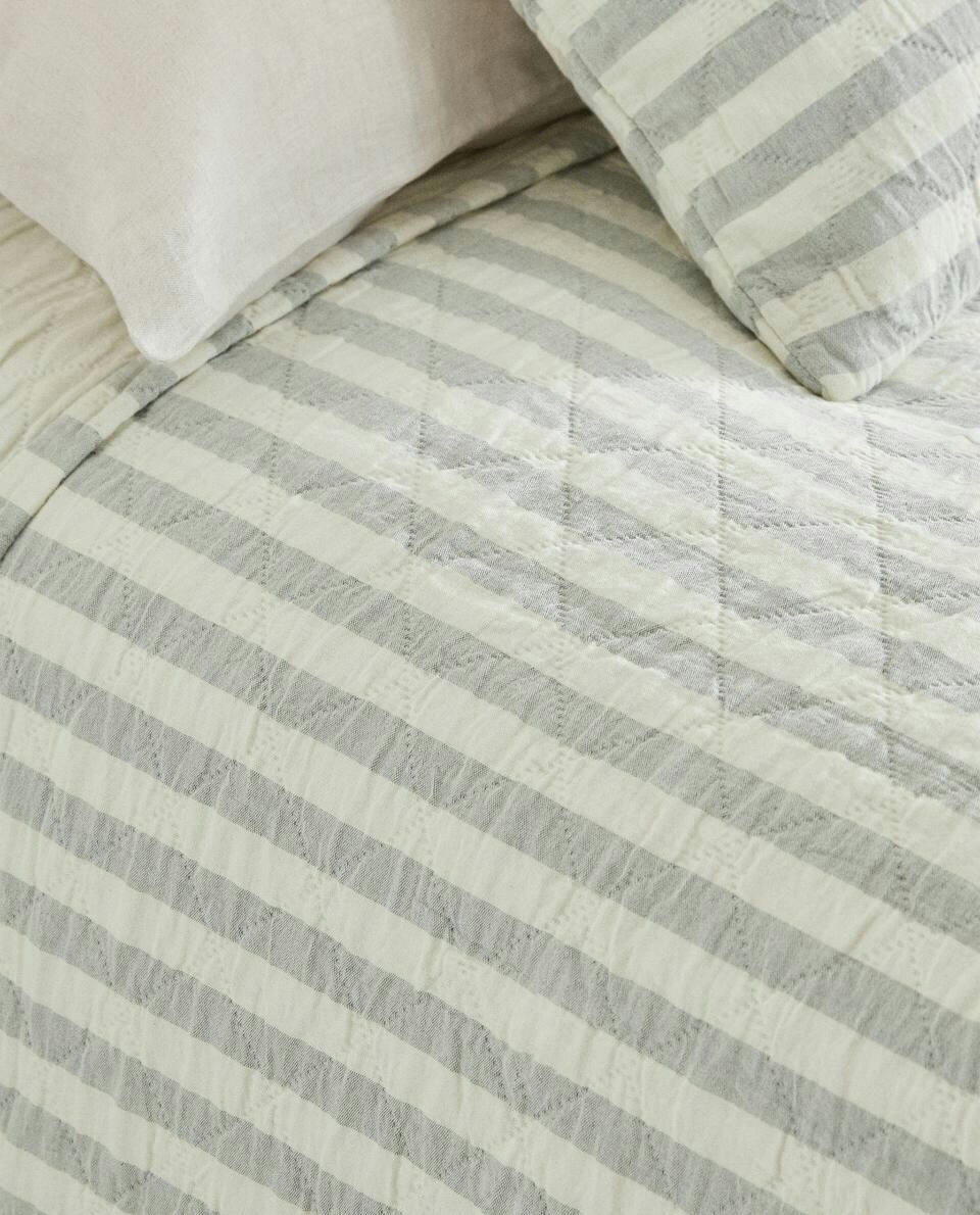 DYED THREAD STRIPED BEDSPREAD