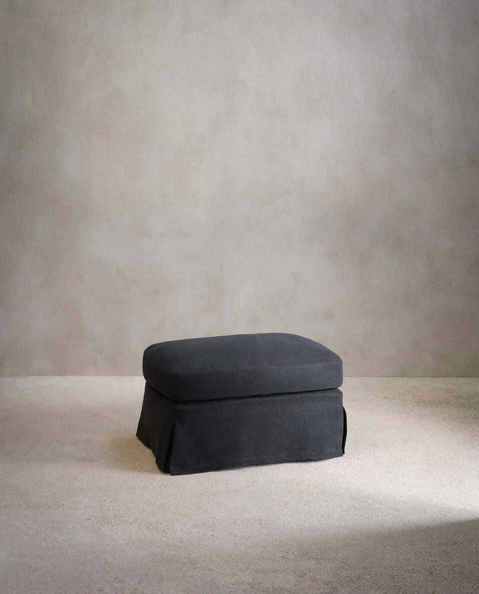 FOOTSTOOL 01