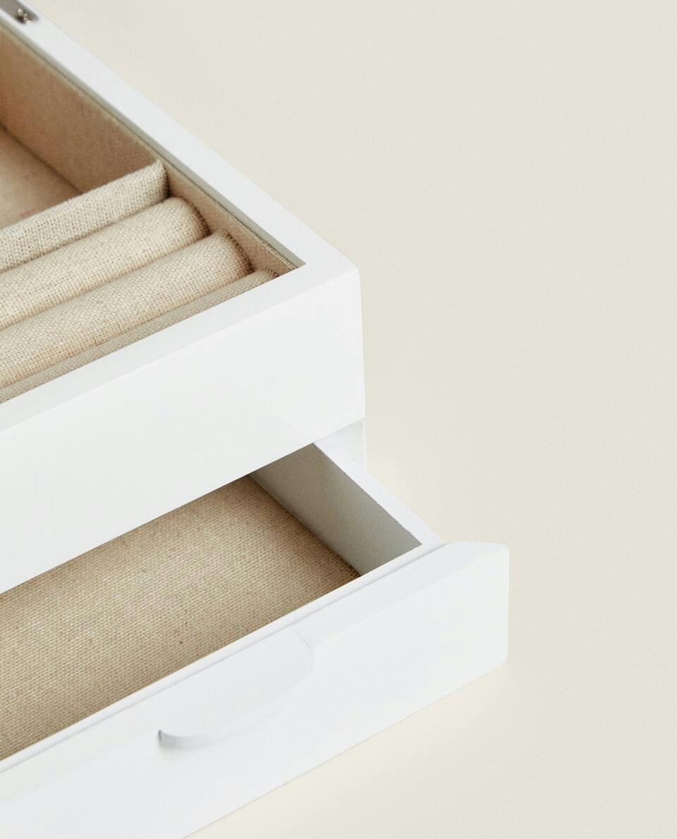 LACQUERED JEWELLERY BOX WITH DRAWER