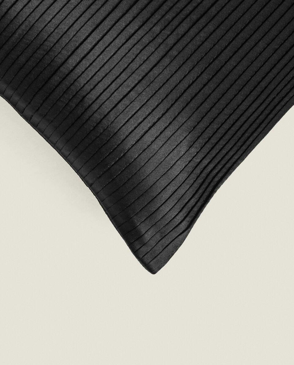 PLEATED CUSHION COVER