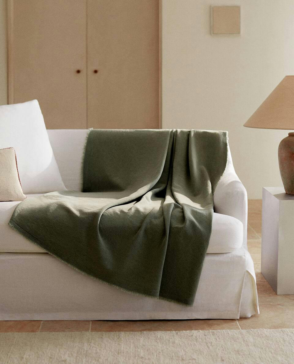 MULTIPURPOSE LINEN BLANKET