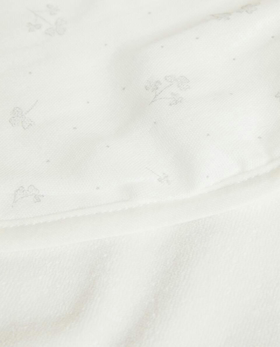 MUSLIN CLOVER SHOULDER BIB