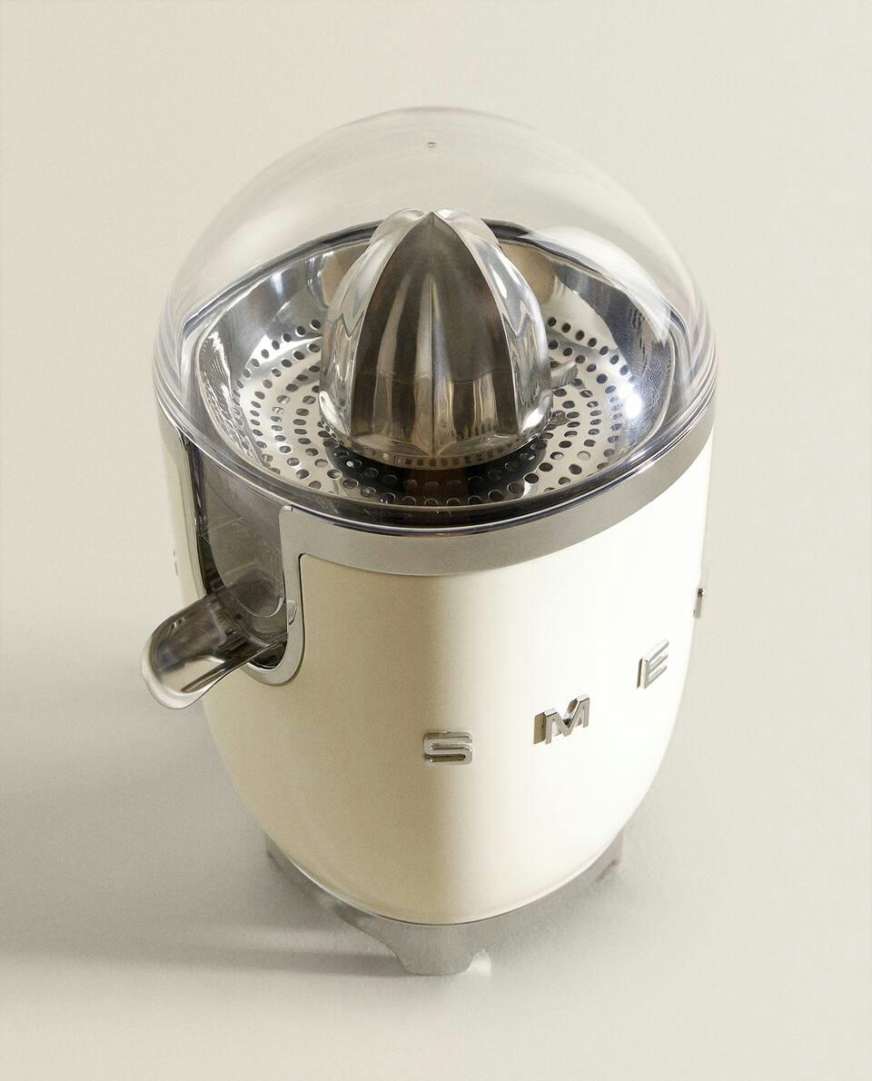 SMEG JUICER