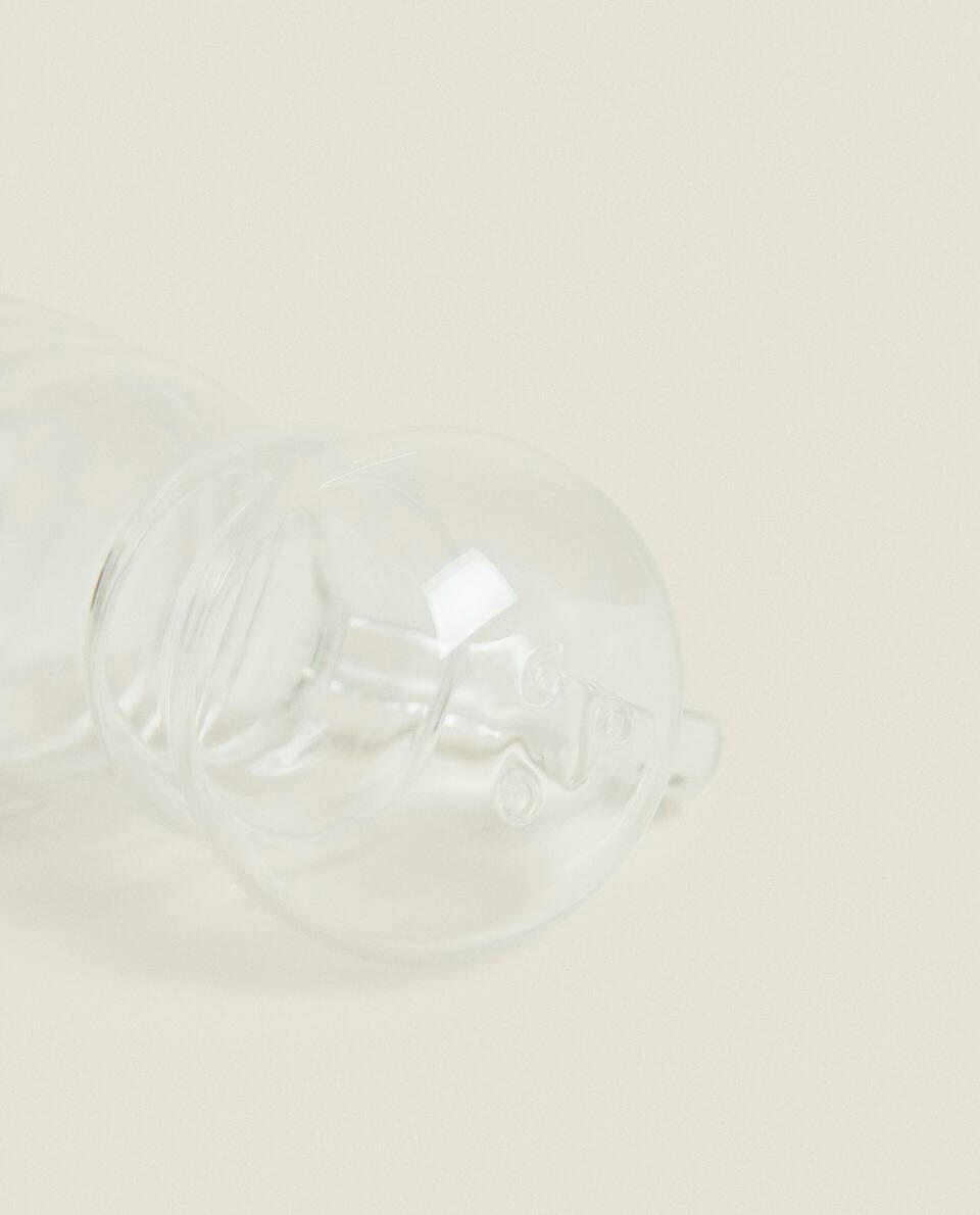 BOROSILICATE GLASS SALT SHAKER WITH HANDLE
