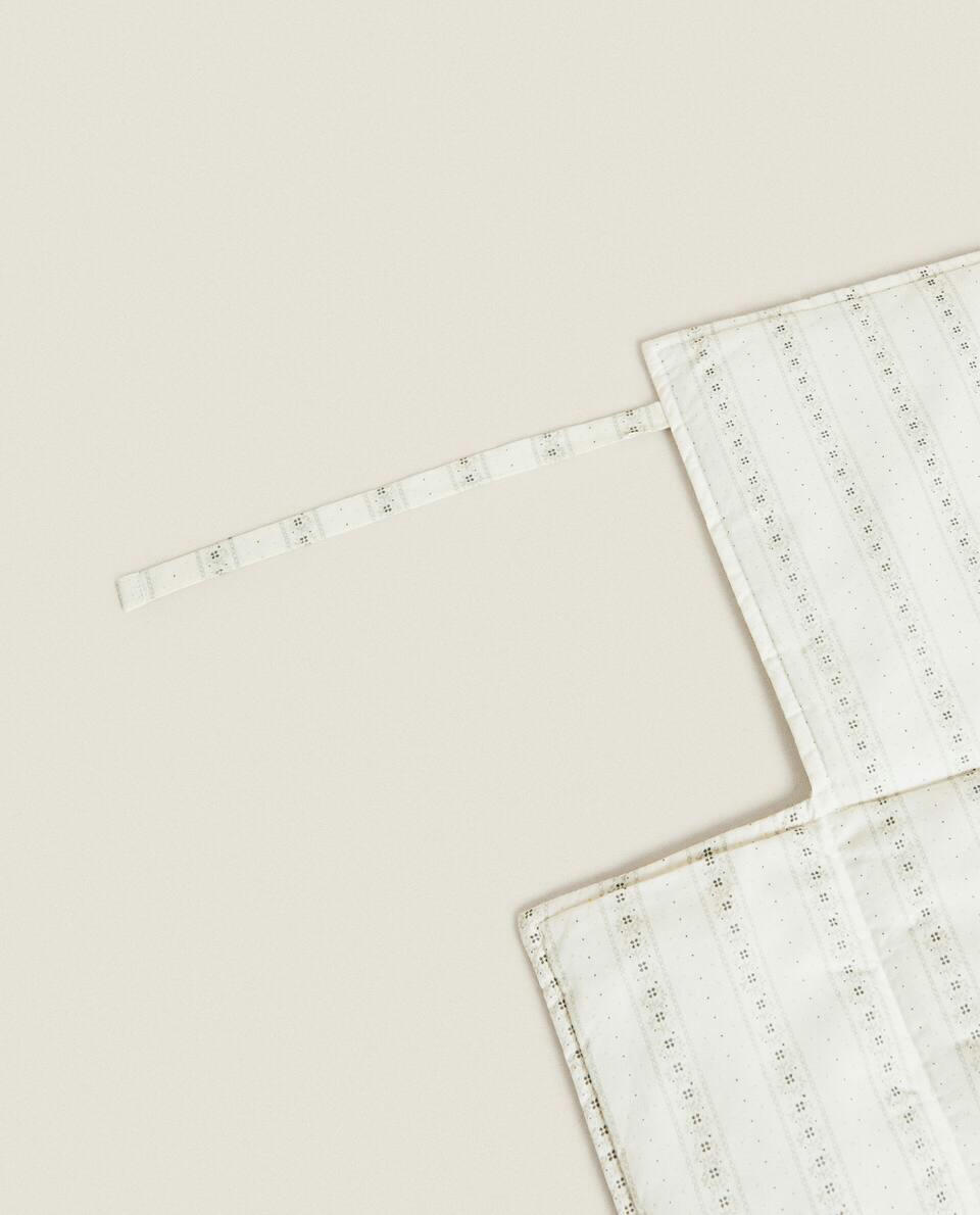 FLORAL BORDER MUSLIN CHANGING MAT