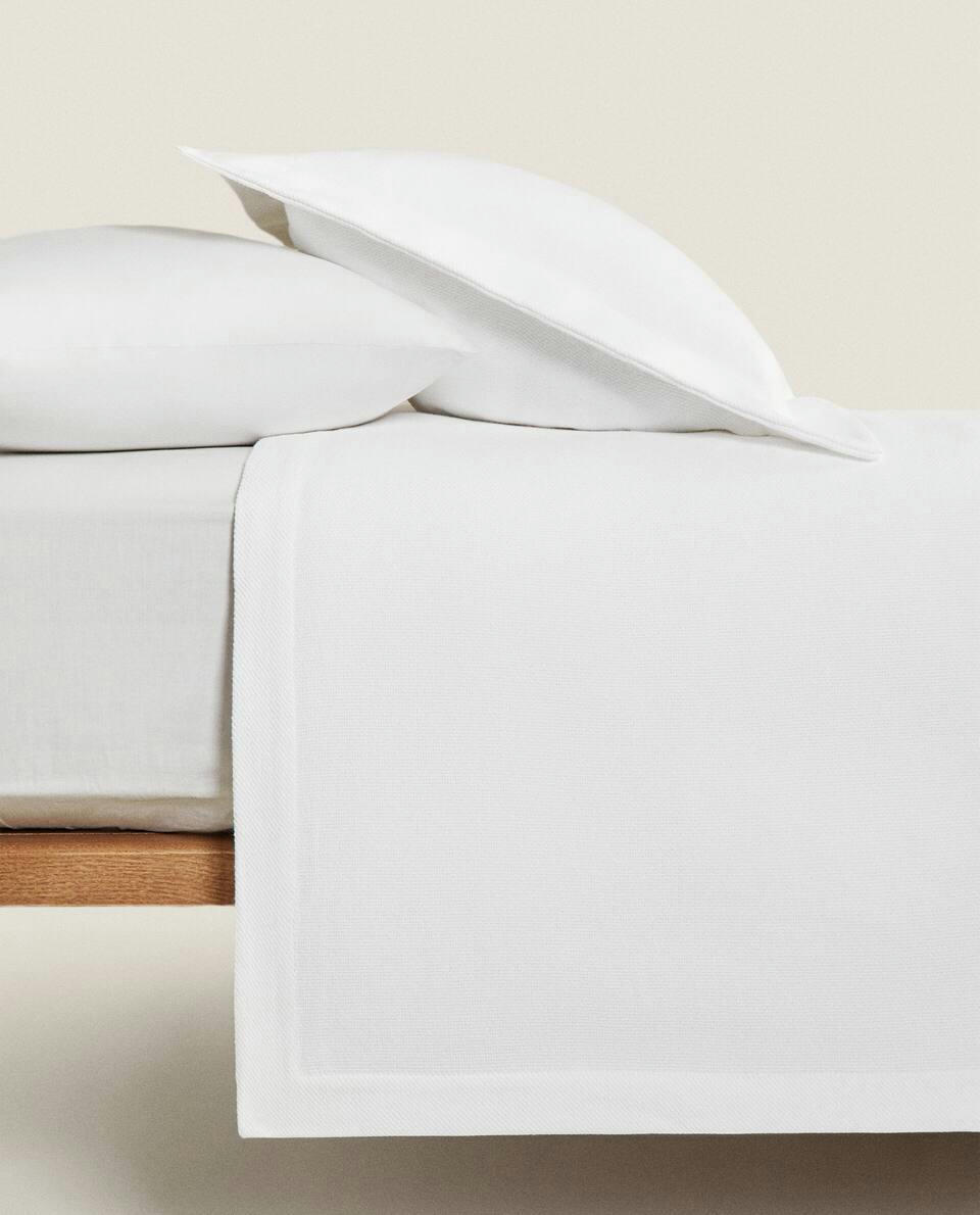 PLAIN COTTON BEDSPREAD