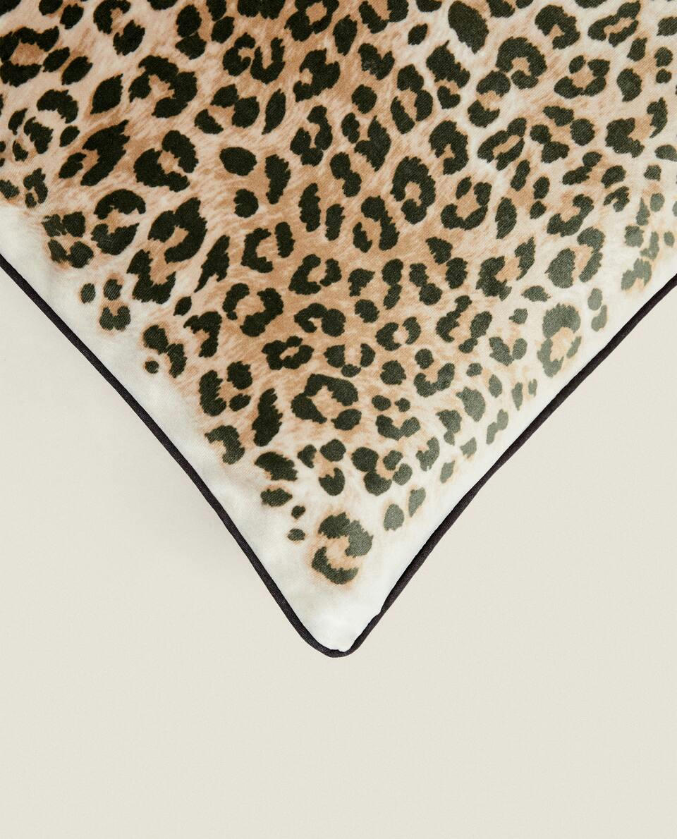 LEOPARD VELVET CUSHION COVER