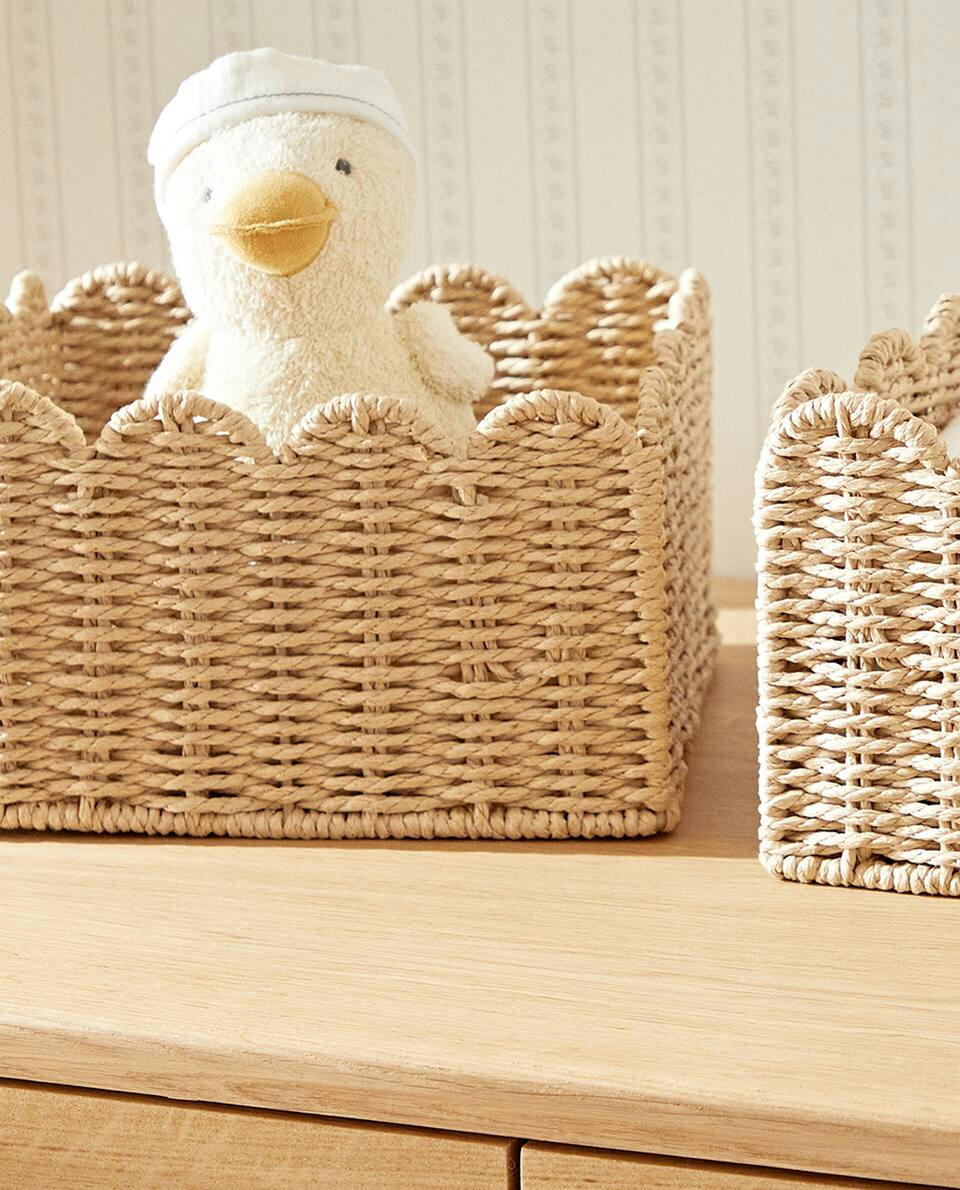 SCALLOPED BASKET