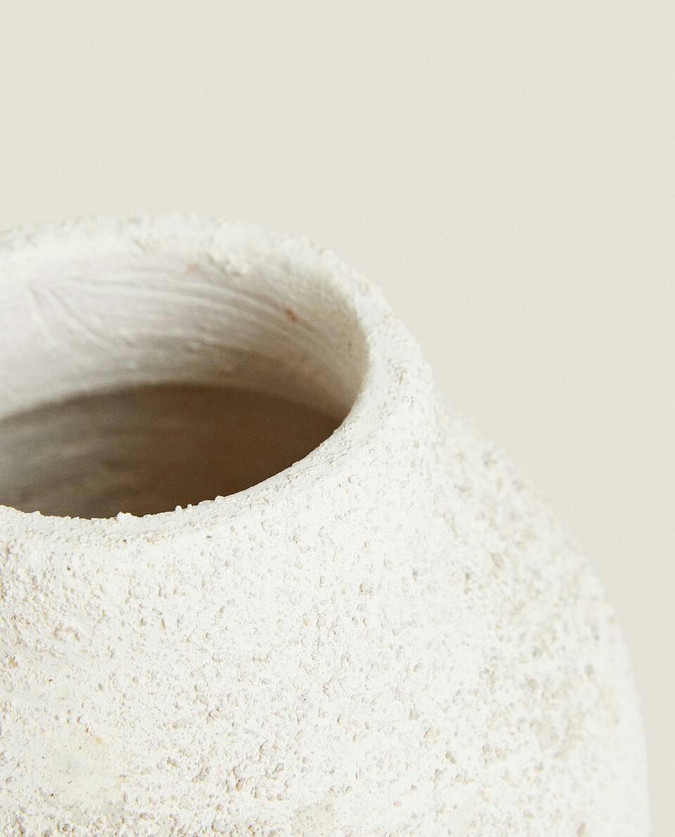 ROUGH-EFFECT CERAMIC VASE