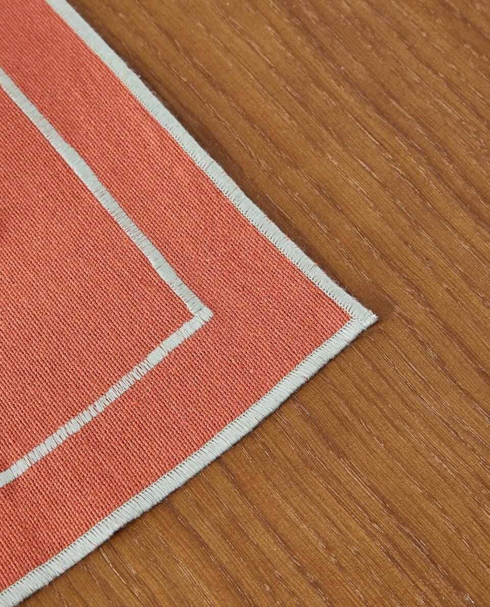 EMBROIDERED COTTON PLACEMAT