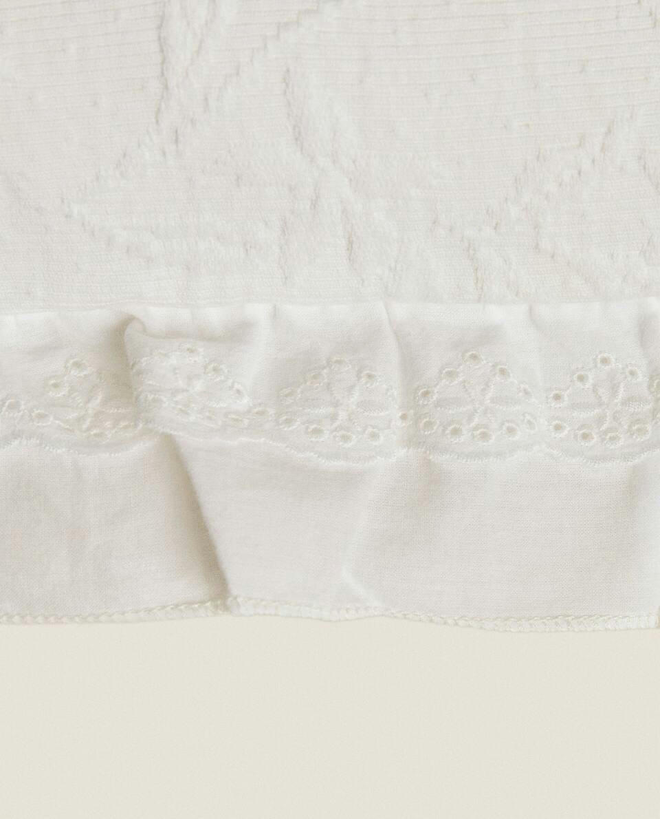 RUFFLE CUSHION COVER