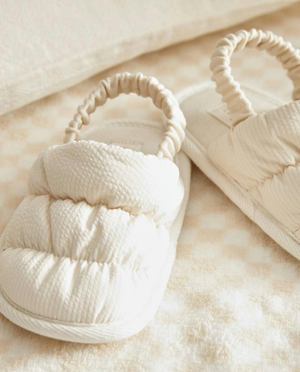 QUILTED SLIPPERS
