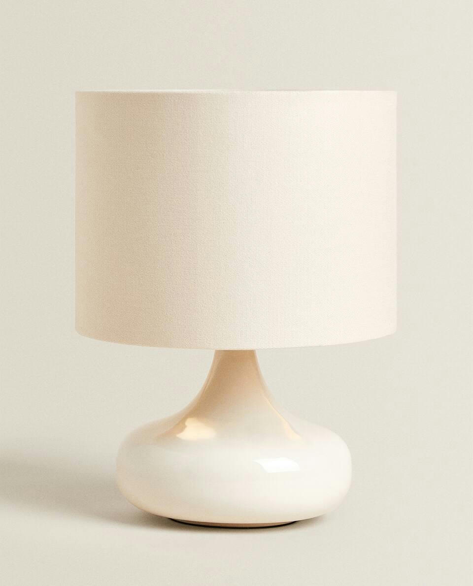 SMALL CERAMIC BASE LAMP