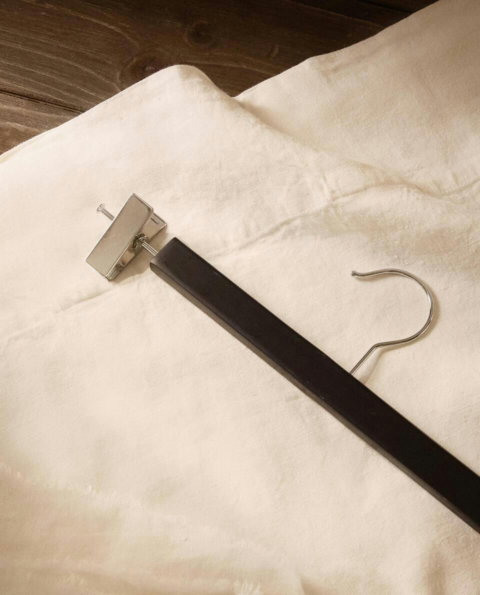 LACQUERED WOODEN SKIRT HANGER (SET OF 3)