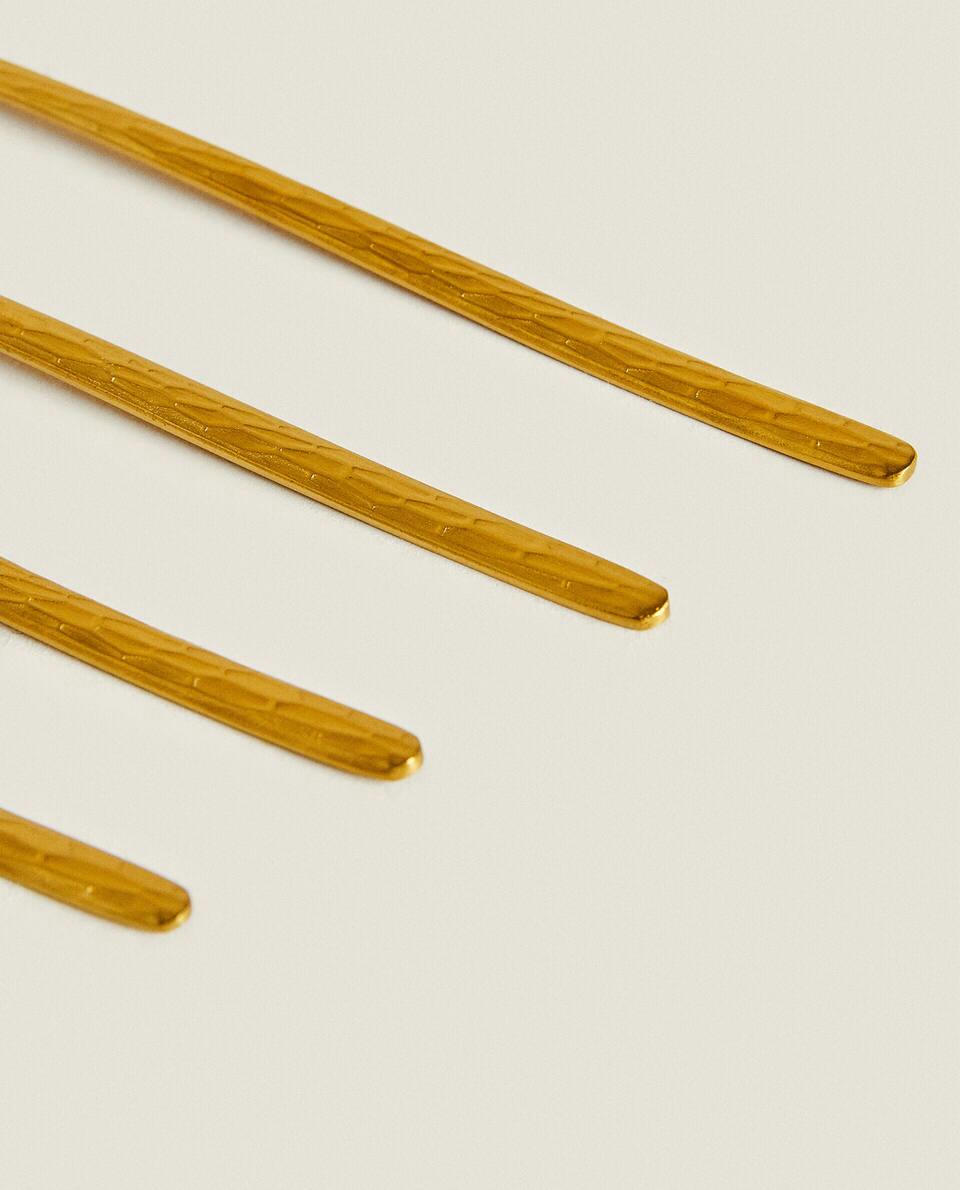 BOX OF 4 DESSERT SPOONS WITH HAMMERED HANDLE