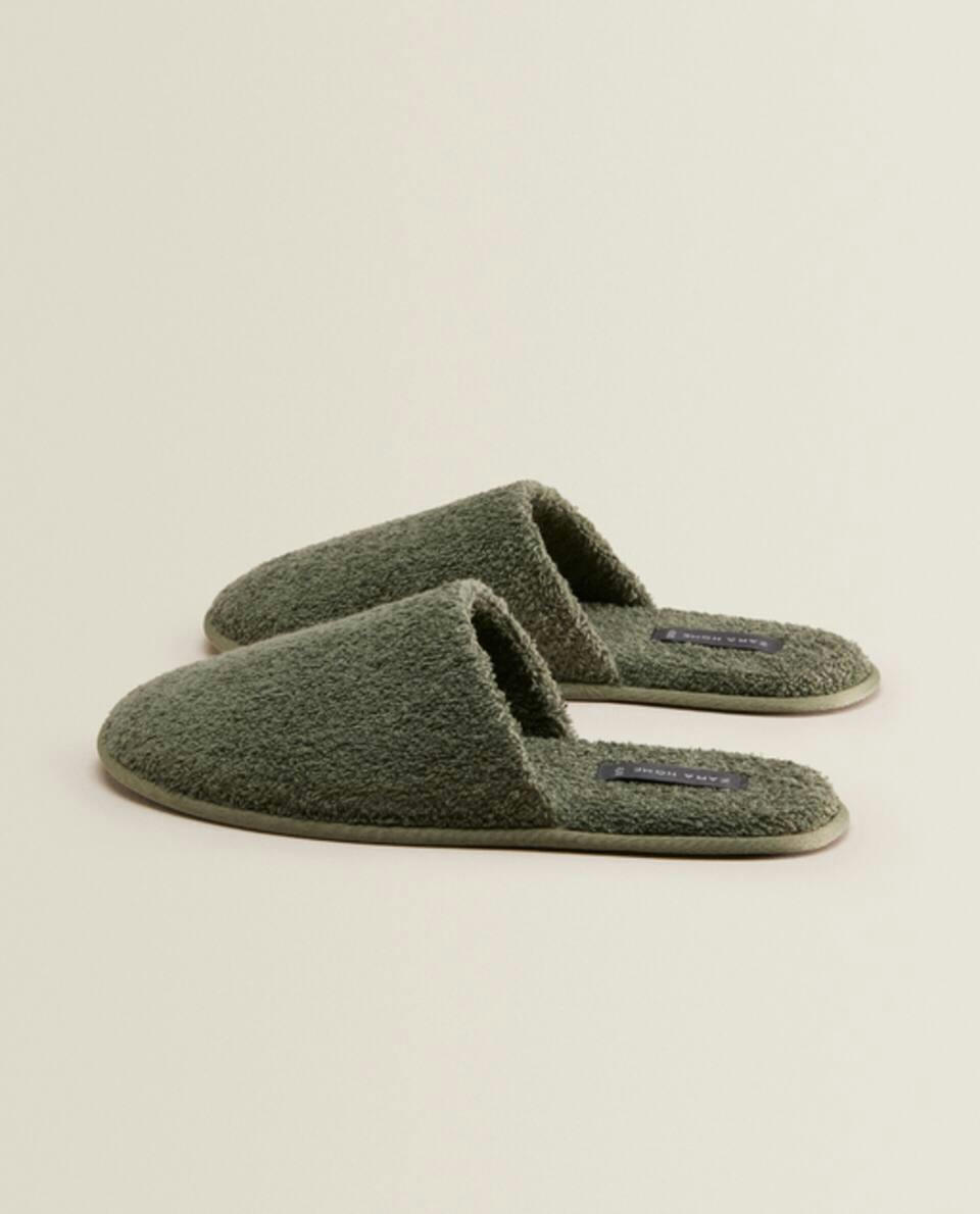 TERRY BATHROOM SLIPPERS