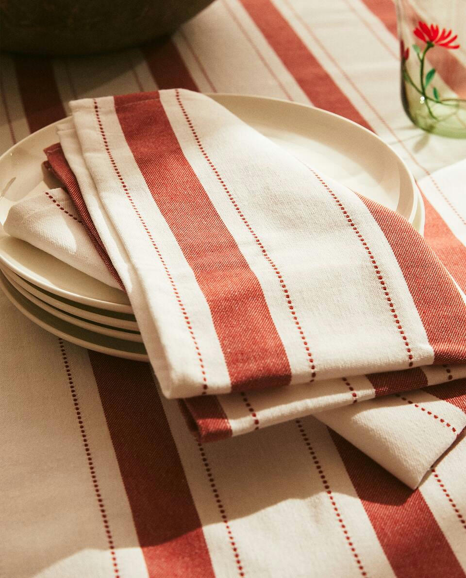 DYED THREAD NAPKIN (PACK OF 2)