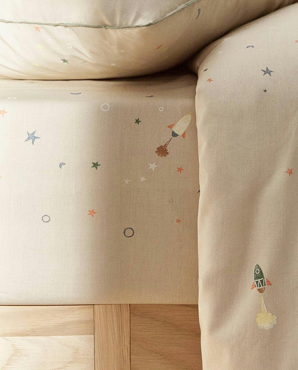GLOW-IN-THE-DARK CONSTELLATION FITTED SHEET