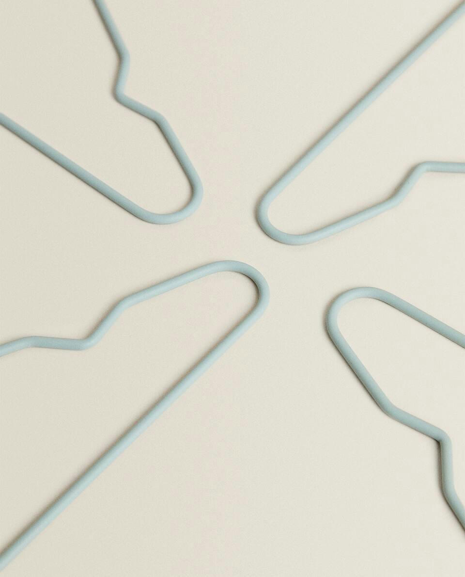 RUBBERISED BABY HANGER (PACK OF 6)