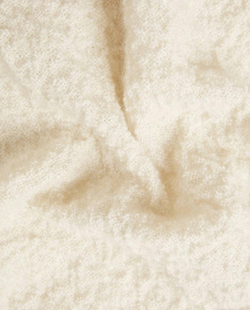 ROUGH TEXTURED BLANKET