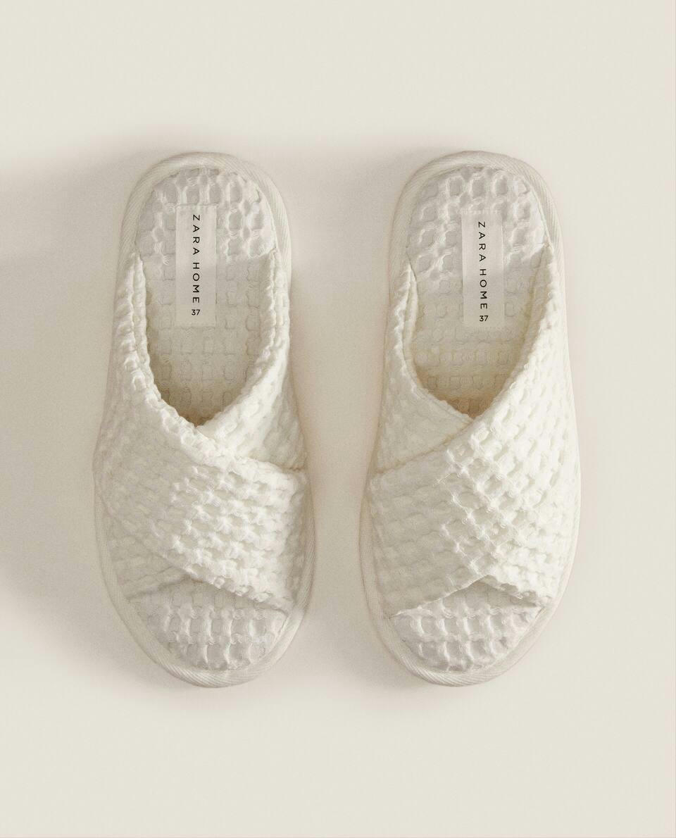 WAFFLE-KNIT CROSSOVER SLIPPERS