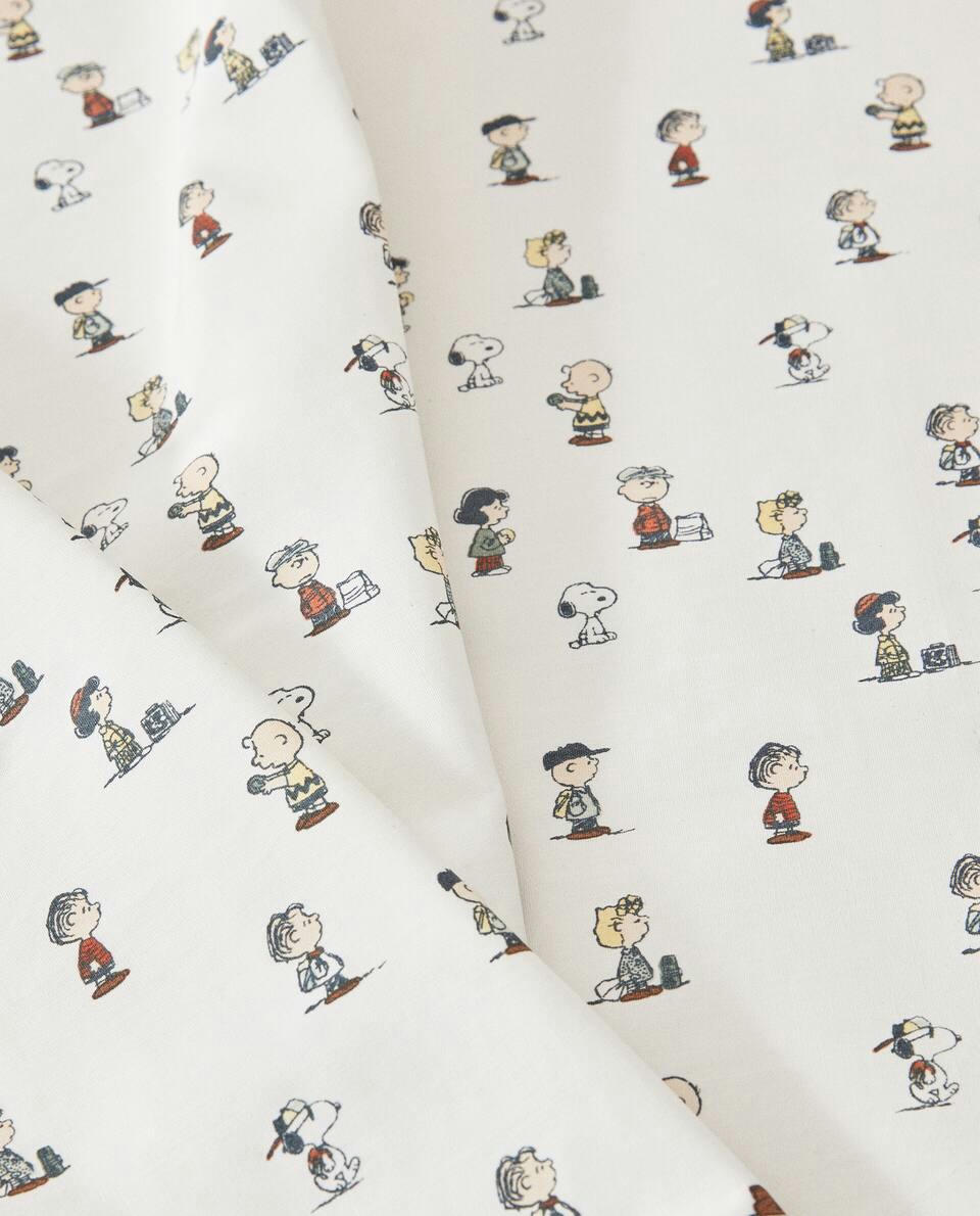 PEANUTS? RESIN/COATED TABLECLOTH