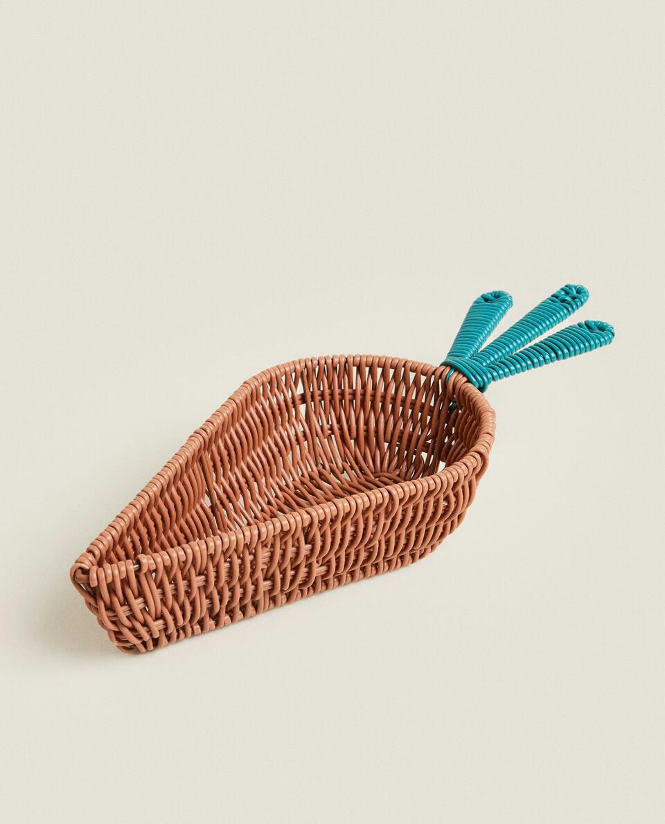 DECORATIVE CARROT BASKET