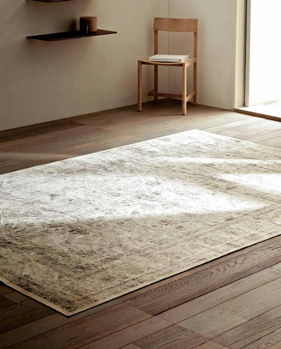 VINTAGE RUG