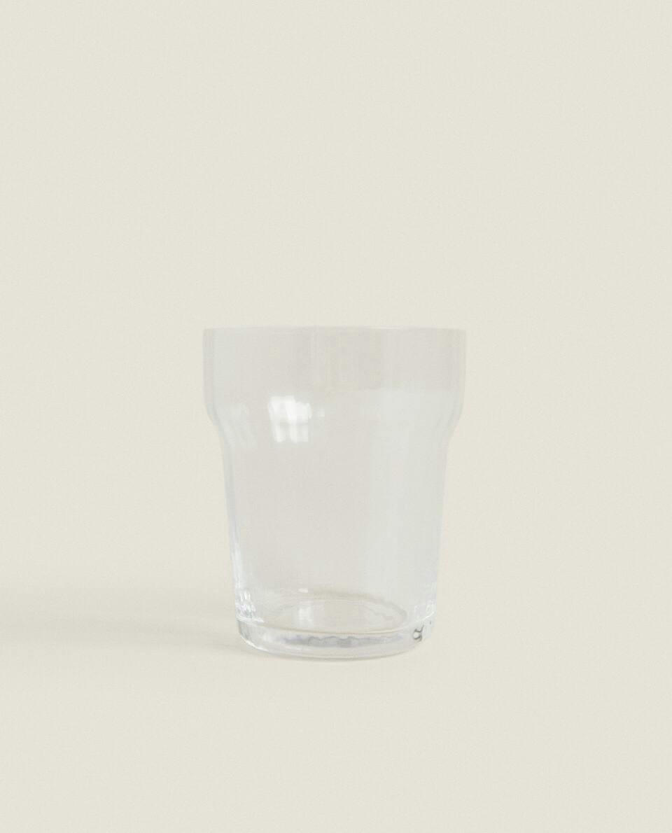 GLASS TUMBLER WITH LINE DESIGN