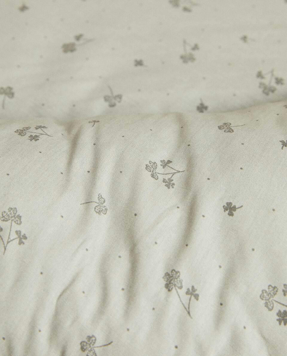 CHILDREN’S CLOVER AND STARS GYM